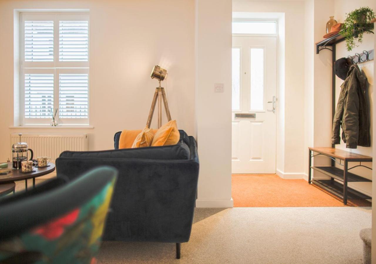 첼튼엄 Stunning 2 Bed With Private Patio And Free Parking 빌라 외부 사진