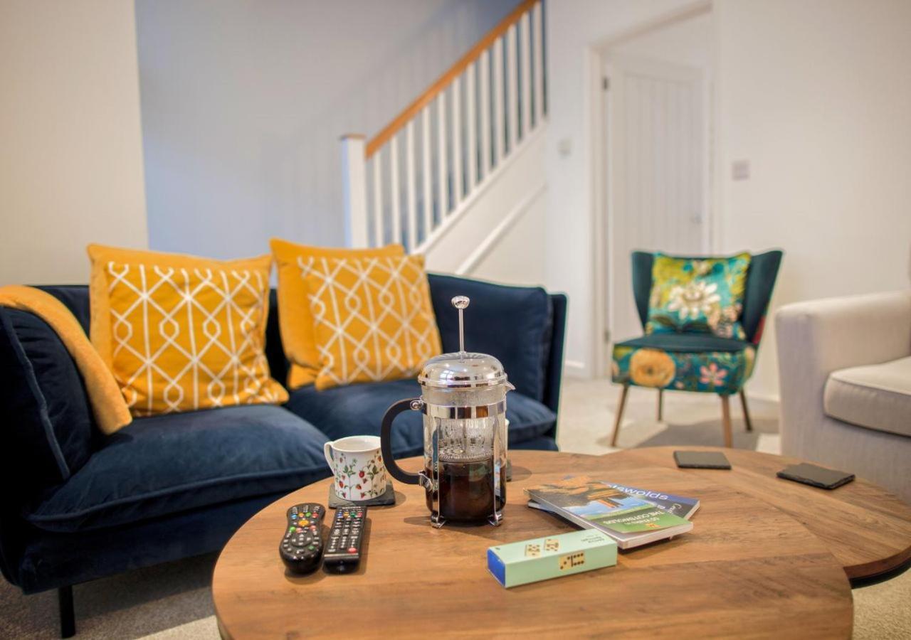첼튼엄 Stunning 2 Bed With Private Patio And Free Parking 빌라 외부 사진